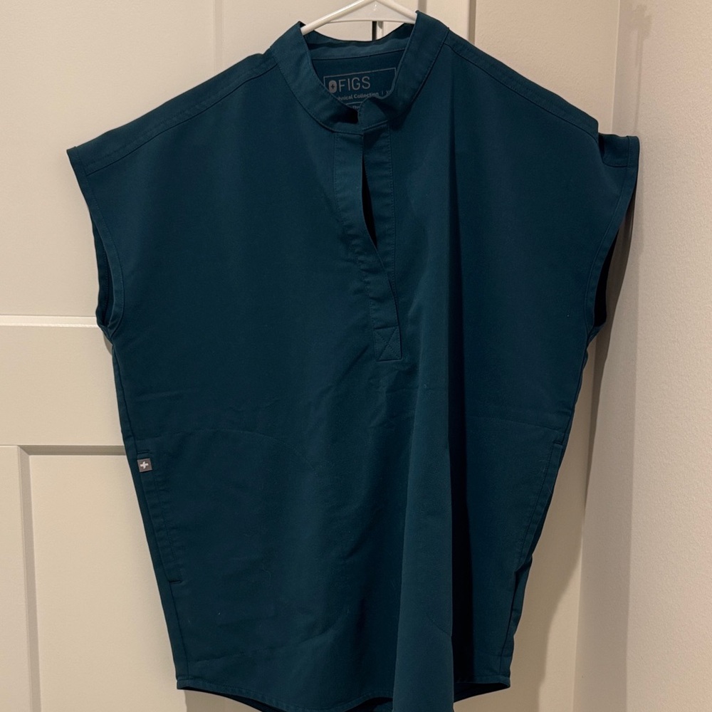 Figs Rafaela oversized scrub top